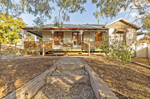 Rustic On 13th - Accommodation Melbourne 0