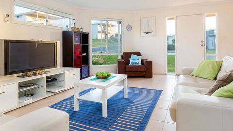 Rocks Beach House Victor Harbor - Accommodation Melbourne 3