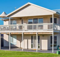 Rocks Beach House Victor Harbor - Accommodation Melbourne