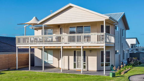 Rocks Beach House Victor Harbor - Accommodation Melbourne 1