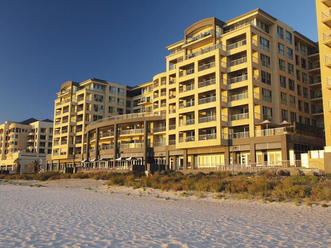 Oaks Glenelg Plaza Pier Suites - Accommodation Melbourne 1