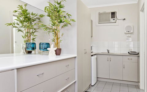 Glenelg Oasis Studios - Accommodation Melbourne 7