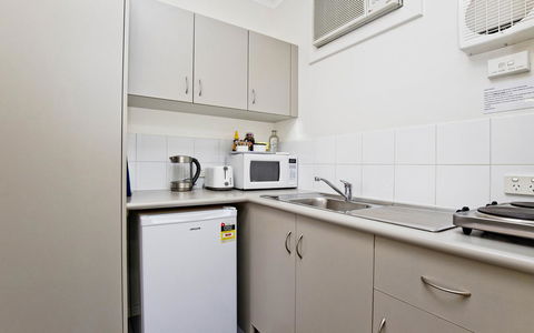 Glenelg Oasis Studios - Accommodation Melbourne 10