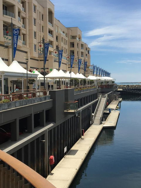 Glenelg Seaside Apartment - Accommodation Melbourne 3