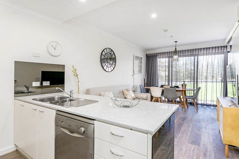 Heart Of Glenelg BnB - Accommodation Melbourne 5