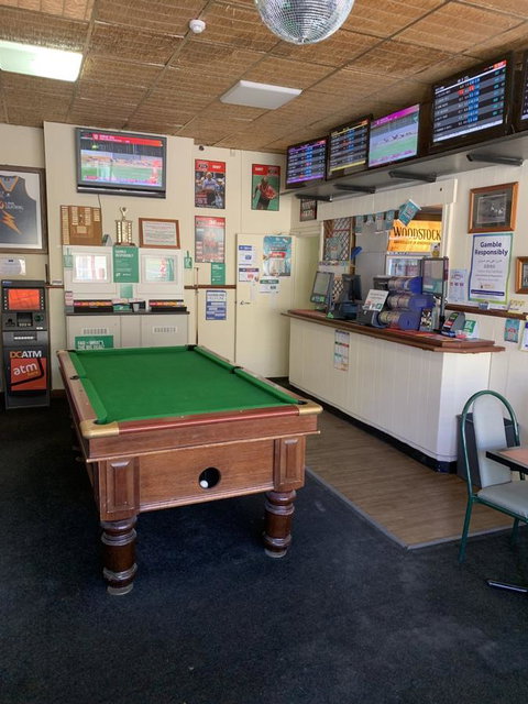 Commercial Hotel Morgan - Accommodation Melbourne 4