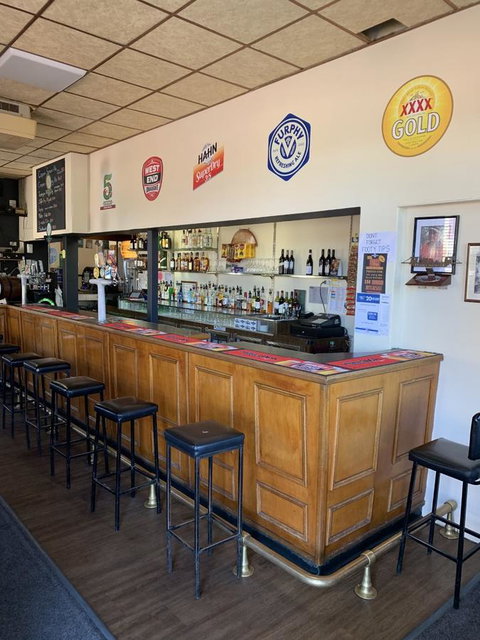 Commercial Hotel Morgan - Accommodation Melbourne 2