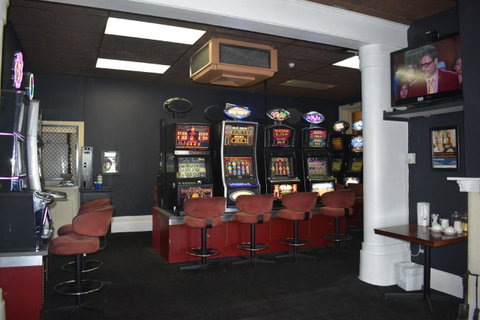 Commercial Hotel Morgan - Accommodation Melbourne 9