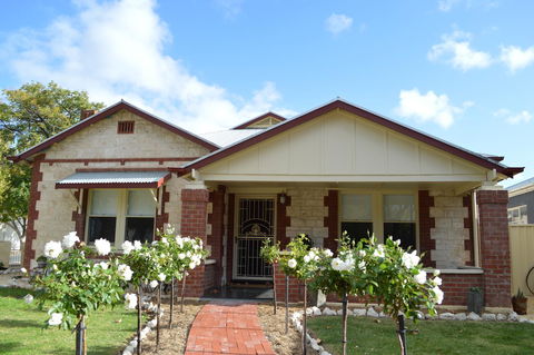 Two Cow Cottage Bed & Breakfast - Accommodation Melbourne 1