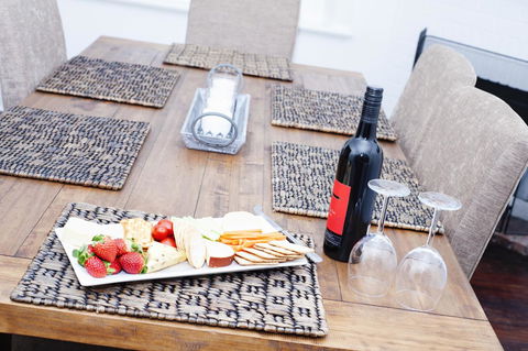 Two Cow Cottage Bed & Breakfast - Accommodation Melbourne 8