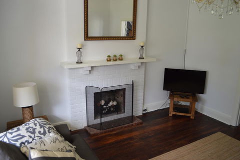 Two Cow Cottage Bed & Breakfast - Accommodation Melbourne 11