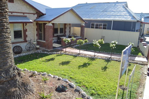 Two Cow Cottage Bed & Breakfast - Accommodation Melbourne 18