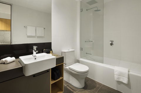 Quest Port Adelaide - Melbourne 4u 5