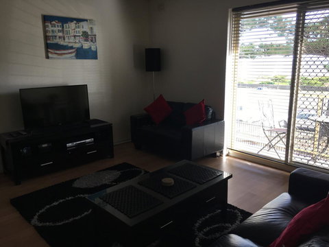 Adelaide - Semaphore Beach Front - Accommodation Melbourne 2