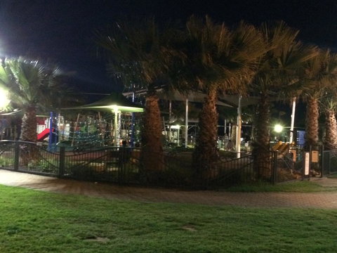 Adelaide - Semaphore Beach Front - Accommodation Melbourne 28