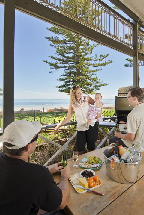 Seawall Apartments - Accommodation Melbourne 9