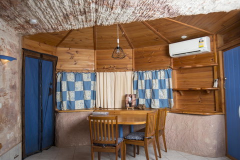 Ali\'s Underground Studio - Accommodation Melbourne 6