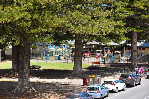 Breeze Beachfront Apartment - Melbourne 4u 2