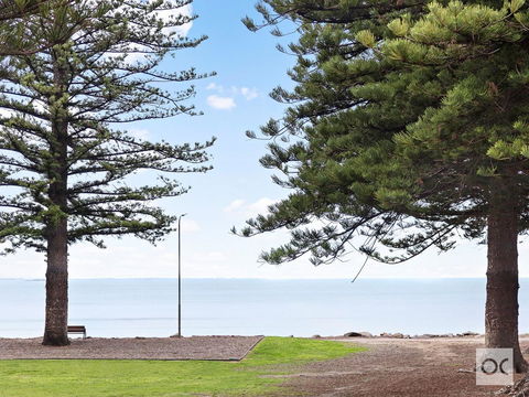 Breeze Beachfront Apartment - Melbourne 4u 23