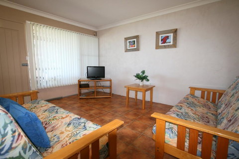 Lake Edge Apartments - Accommodation Melbourne 15
