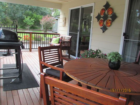 Lazy Days Cottage - Victor Harbor - Melbourne 4u 5
