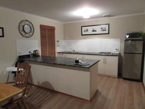 Lazy Days Cottage - Victor Harbor - Melbourne 4u 14