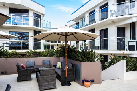 Bayview Beachfront Apartments, In Town Right On The Beach - Accommodation Melbourne 26