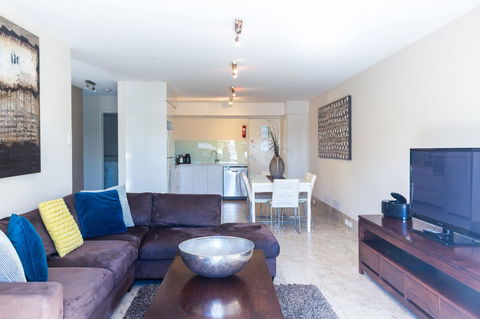 Bayview Beachfront Apartments, In Town Right On The Beach - Accommodation Melbourne 43