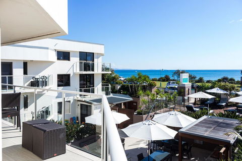 Bayview Beachfront Apartments, In Town Right On The Beach - Accommodation Melbourne 15
