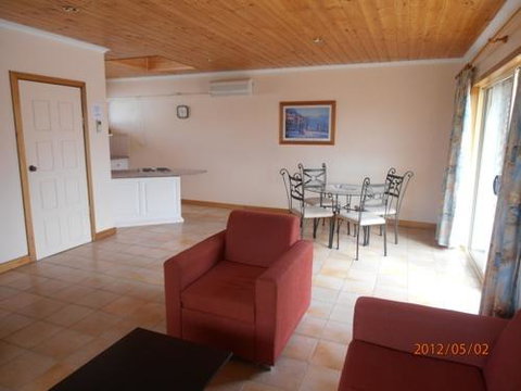 Esplanade Apartments At West Beach - Accommodation Melbourne 2