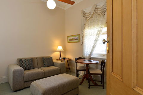 Trafalgar Premium Vintage Suites - Accommodation Melbourne 25