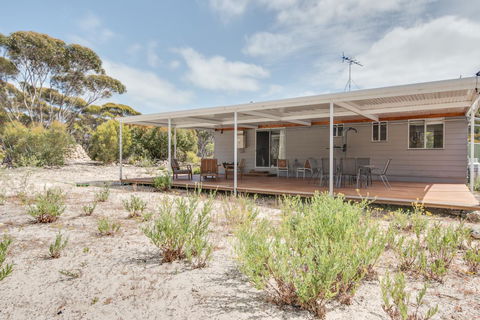 The Island House - Accommodation Melbourne 6
