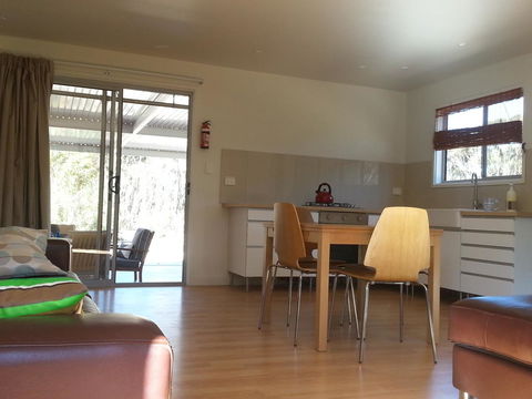 The Island House - Accommodation Melbourne 9