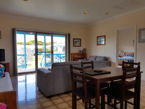 Marion Bay Holiday Villas - Melbourne 4u 15