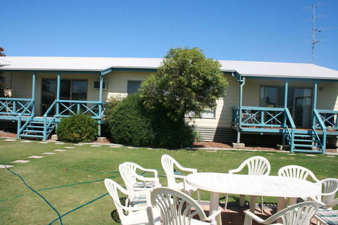 Marion Bay Holiday Villas - Melbourne 4u 6