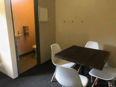 Longwood Retreat - Melbourne 4u 3