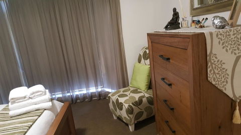 Jacaranda Homestay - Melbourne 4u 10