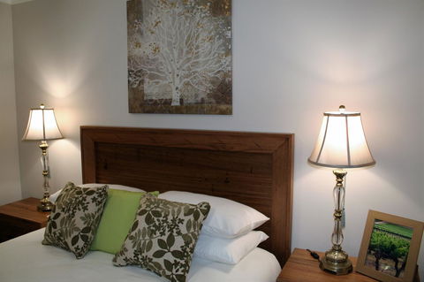 Jacaranda Homestay - Melbourne 4u 9
