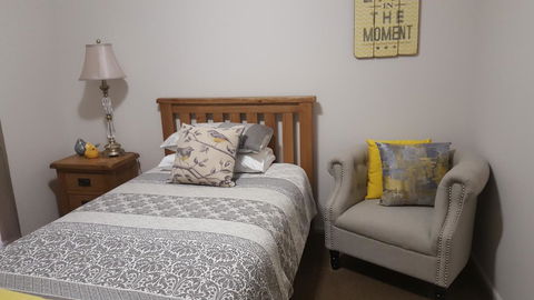 Jacaranda Homestay - Melbourne 4u 14