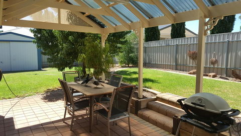 Jacaranda Homestay - Melbourne 4u 18