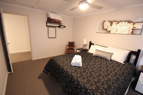 Port Vincent Motel & Apartments - Accommodation Melbourne 1