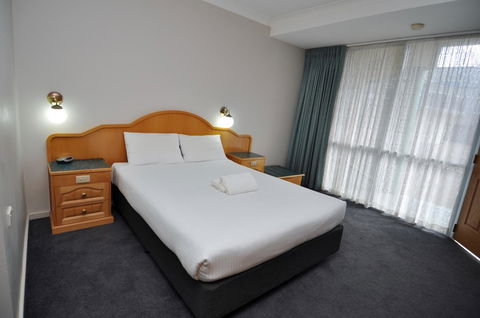 Hilton Beachfront Motel - Melbourne 4u 24
