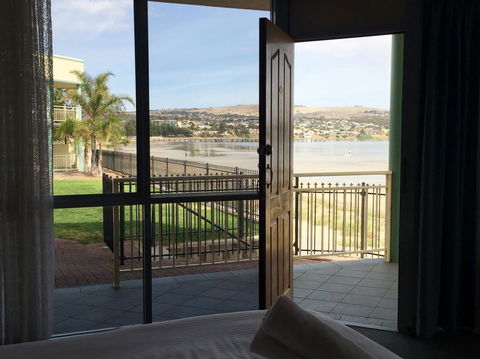 Hilton Beachfront Motel - Melbourne 4u 18