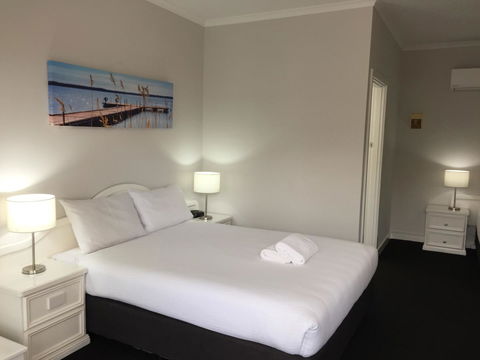 Hilton Beachfront Motel - Melbourne 4u 5