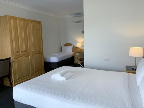Hilton Beachfront Motel - Melbourne 4u 11