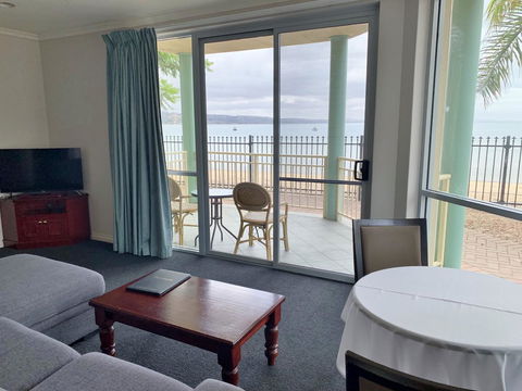 Hilton Beachfront Motel - Melbourne 4u 3