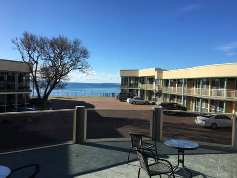 Hilton Beachfront Motel - Melbourne 4u 22