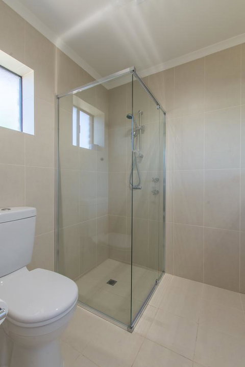 Mick O\'Sheas - Accommodation Melbourne 23