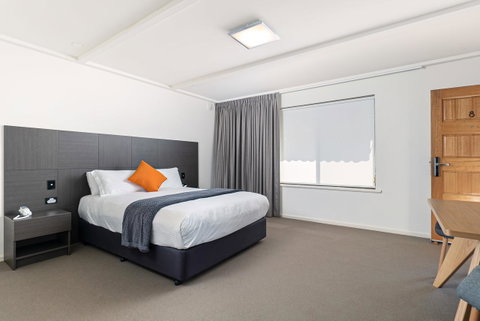 Mick O\'Sheas - Accommodation Melbourne 4