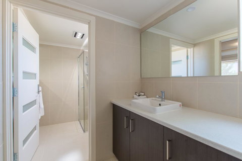 Mick O\'Sheas - Accommodation Melbourne 28